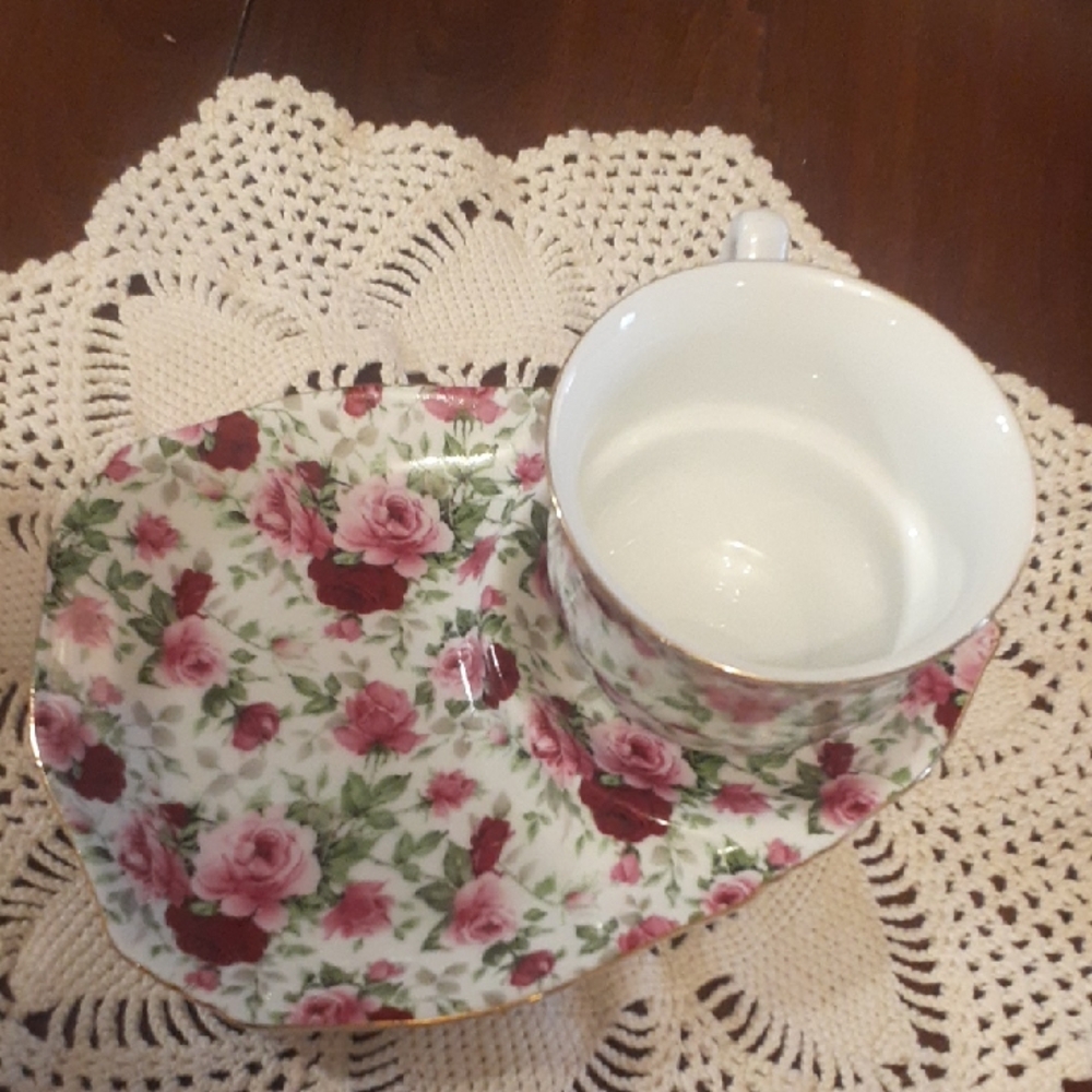 Nantucket small pink roses chintz saucer teacup, breakfast saucer and teacup.